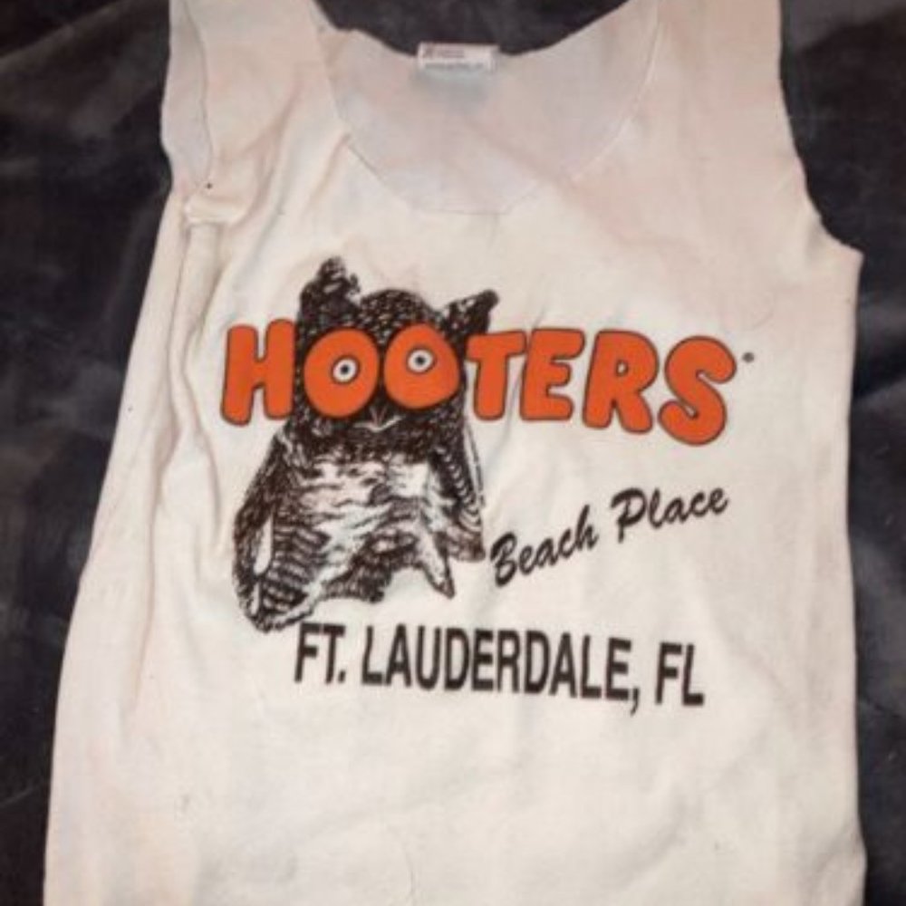 ORIGINAL Vintage Hooters Girl Shirt Sz Small Fort Lauderdale!